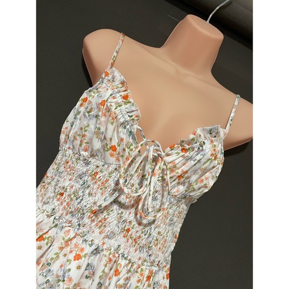 White floral maxi dress NWT - Picture 3 of 5